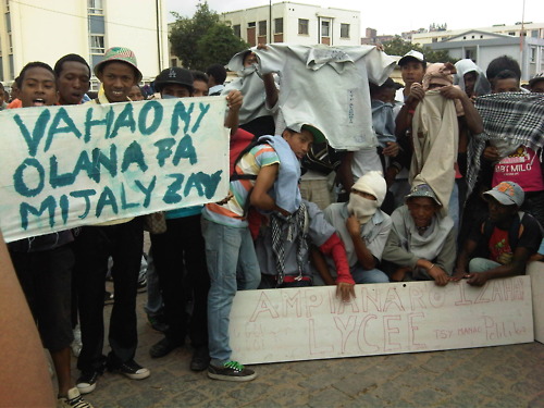 “Sort out this problem because we are suffering”. Students on strike in Madagascar, by Jentilisa 